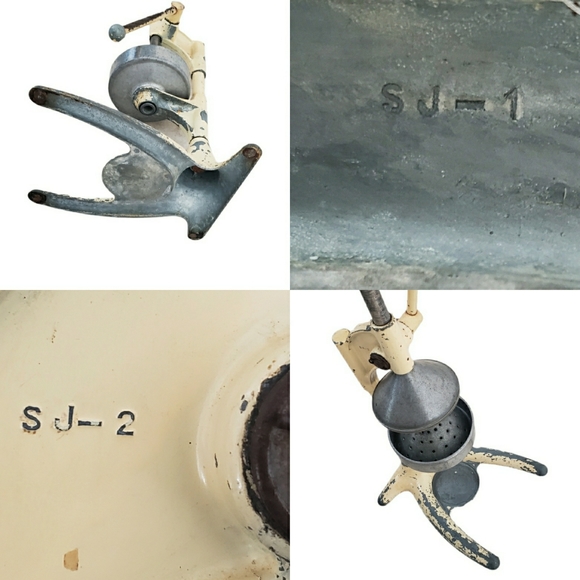 Vintage Antique Juicer Industrial Manual Metal Squeezer - Picture 3 of 16